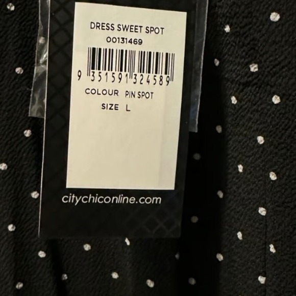 City Chic Sweet Spot Dress Black White Polka Dot V-Neck Long Sleeve Size L NWT - Picture 6 of 6